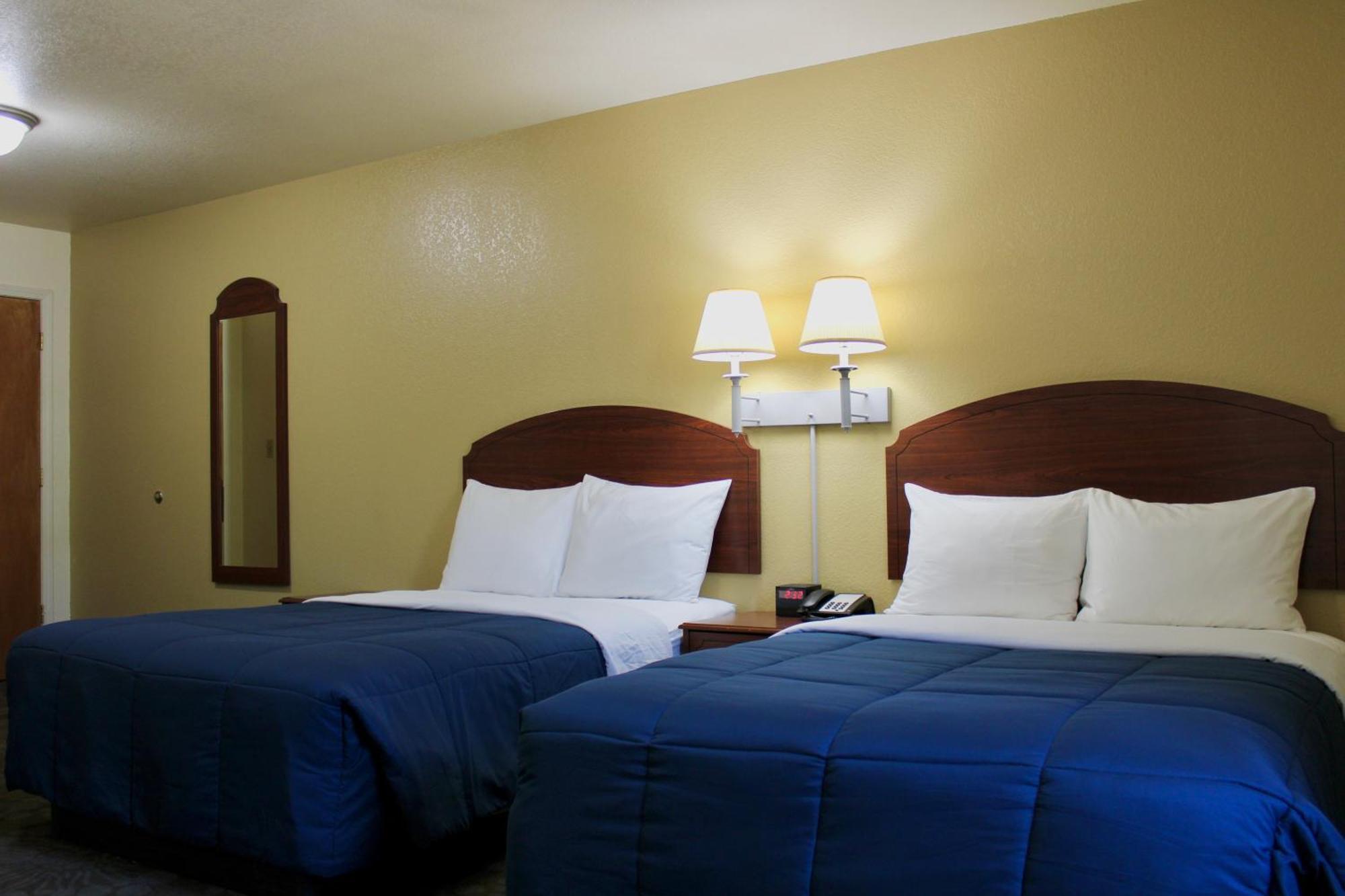 Candlelight Inn & Suites Hwy 69 Near 매캘러스터 외부 사진