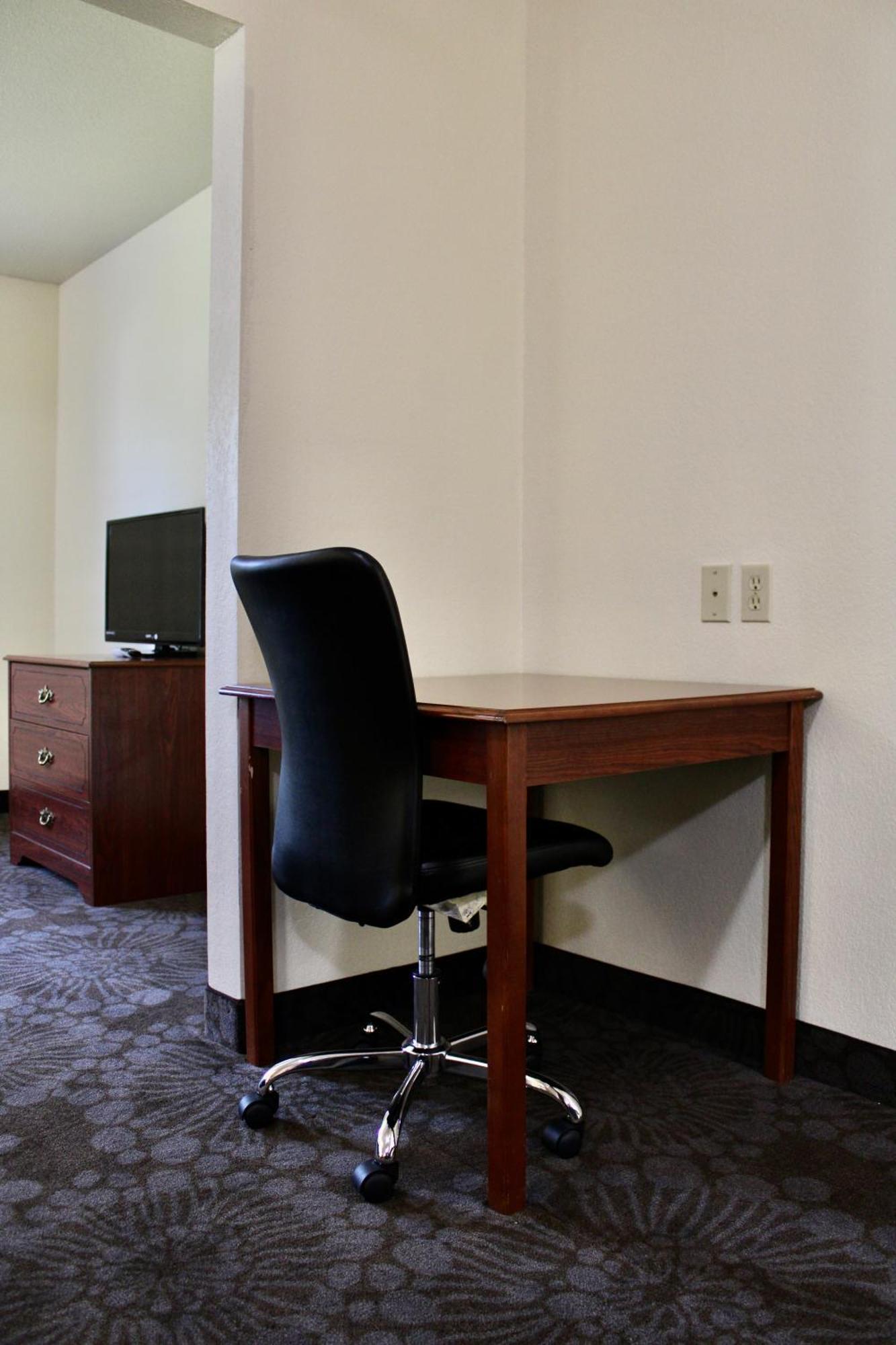 Candlelight Inn & Suites Hwy 69 Near 매캘러스터 외부 사진