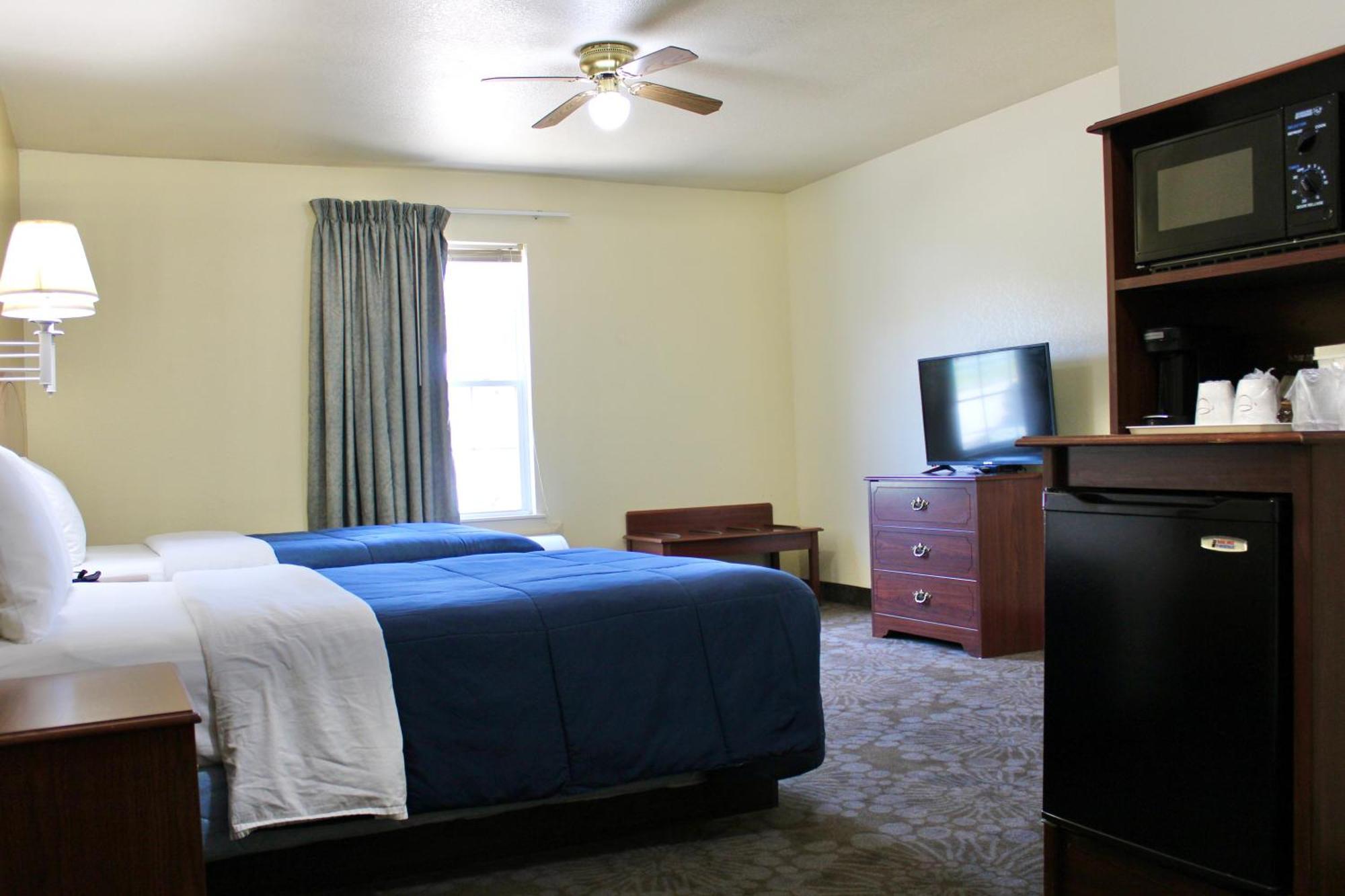 Candlelight Inn & Suites Hwy 69 Near 매캘러스터 외부 사진